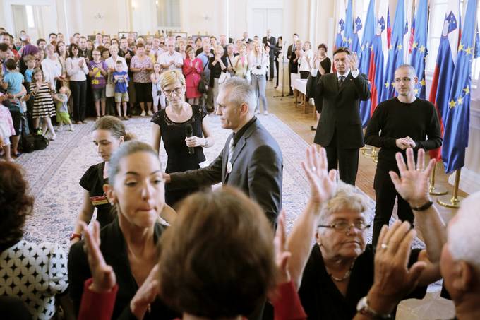 Predsednik republike: Vsem želim, da bi naša domovina bila varen in topel dom za vse, da bi ga napolnili s prijaznostjo in pogumom